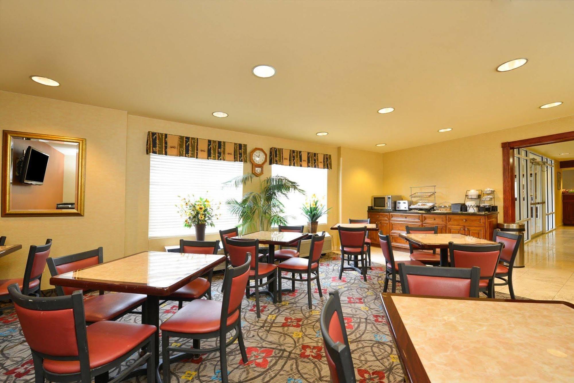Best Western Plus Spartanburg Exterior photo